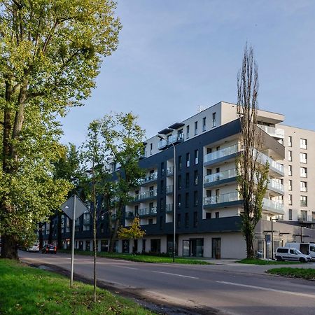 Queen Size Bed - Apartament Obok Manufaktury W Centrum Lodzi - Parking Gratis!!! Exterior foto